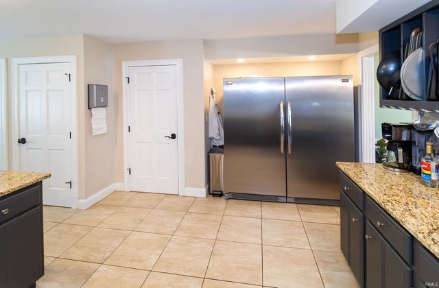 7699 Hermitage Court, Newburgh, IN 47630