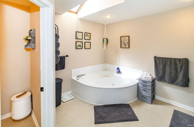 7699 Hermitage Court, Newburgh, IN 47630