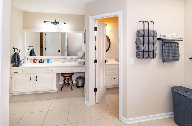 7699 Hermitage Court, Newburgh, IN 47630