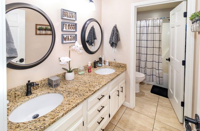 7699 Hermitage Court, Newburgh, IN 47630