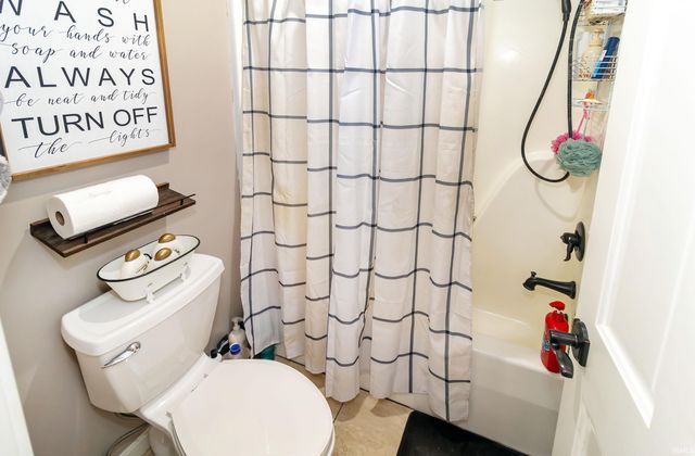 7699 Hermitage Court, Newburgh, IN 47630