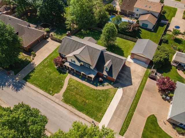 7699 Hermitage Court, Newburgh, IN 47630