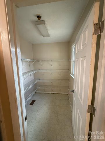 483 Caribou Road, Asheville, NC 28803