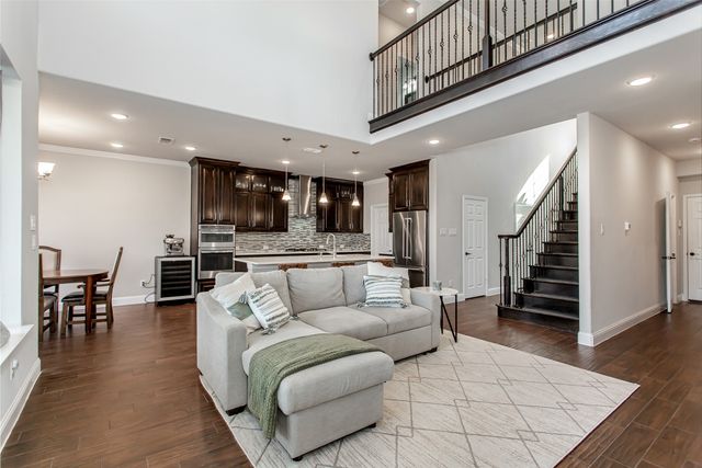 2219 Cochran Street, Irving, TX 75062