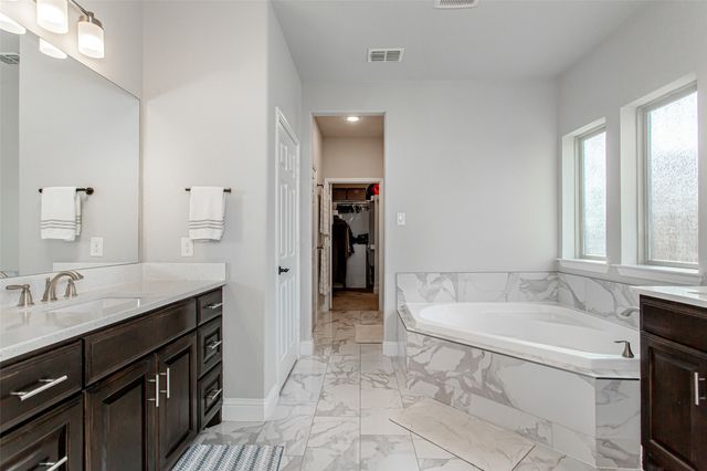 2219 Cochran Street, Irving, TX 75062