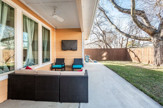 2219 Cochran Street, Irving, TX 75062