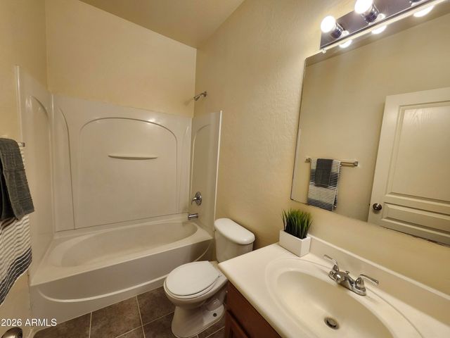 2227 N 92ND Dale, Phoenix, AZ 85037