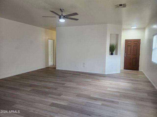 2227 N 92ND Dale, Phoenix, AZ 85037