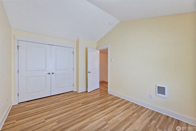 5033 12 Avenue NE, Seattle, WA 98105