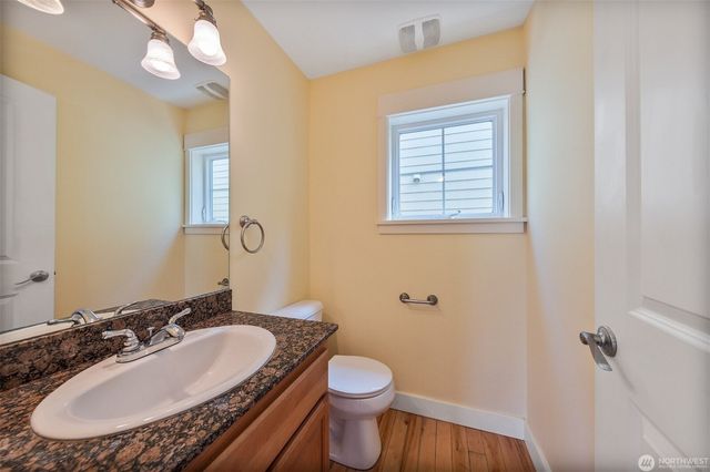 5033 12 Avenue NE, Seattle, WA 98105