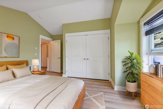 5033 12 Avenue NE, Seattle, WA 98105