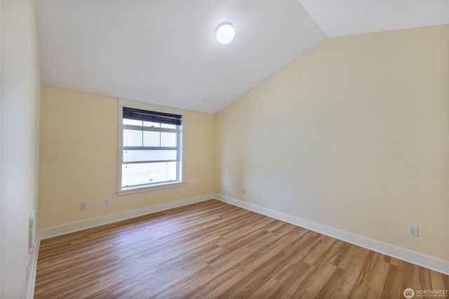 5033 12 Avenue NE, Seattle, WA 98105