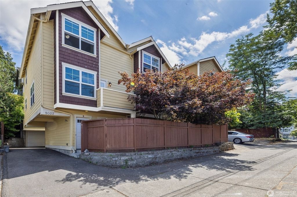 5033 12 Avenue NE, Seattle, WA 98105