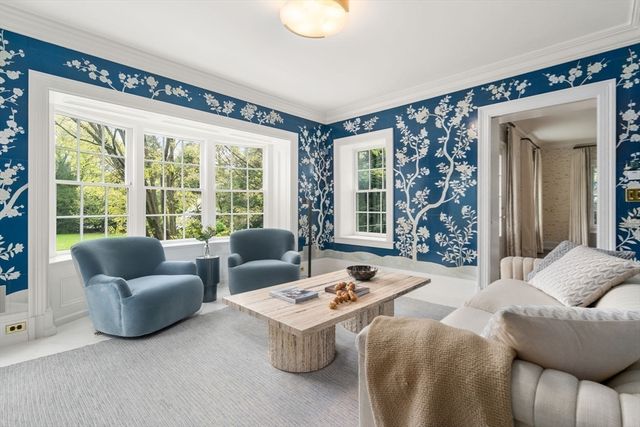 188 Heath St, Brookline, MA 02467