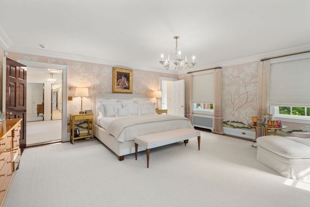 188 Heath St, Brookline, MA 02467