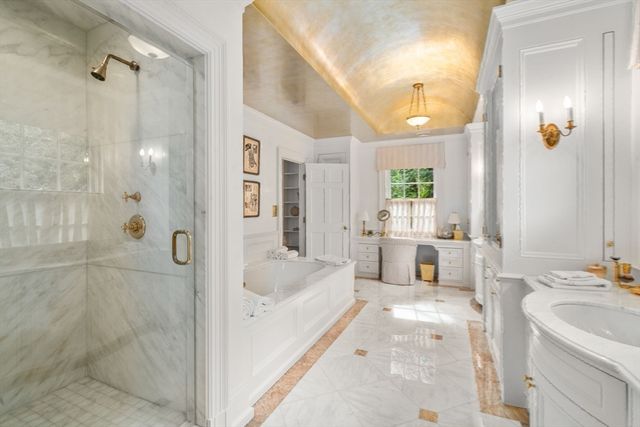 188 Heath St, Brookline, MA 02467