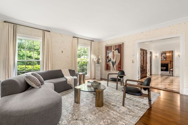 188 Heath St, Brookline, MA 02467