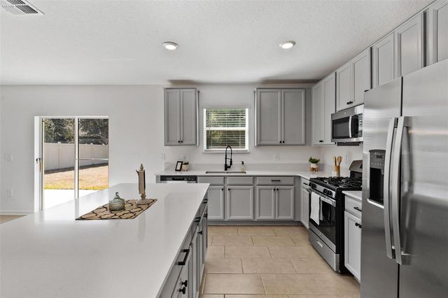 5712 BRISTLELEAF COURT, Leesburg, FL 34748