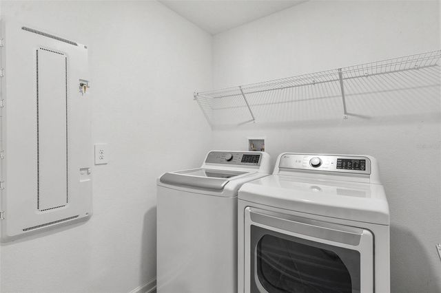 5712 BRISTLELEAF COURT, Leesburg, FL 34748