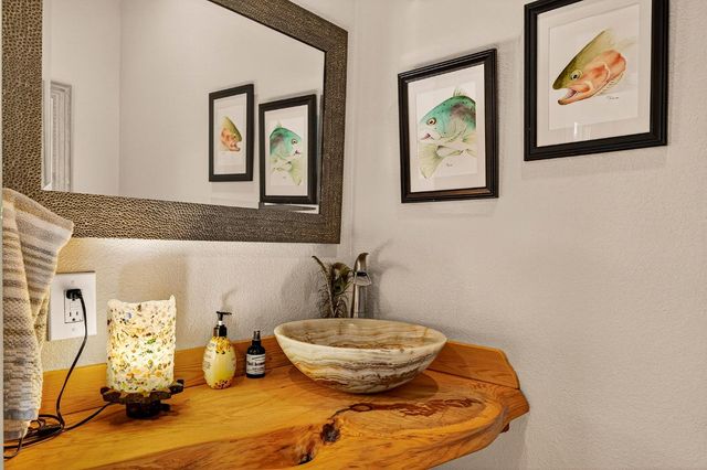 8617 S Butte Rd, Sutter, CA 95982