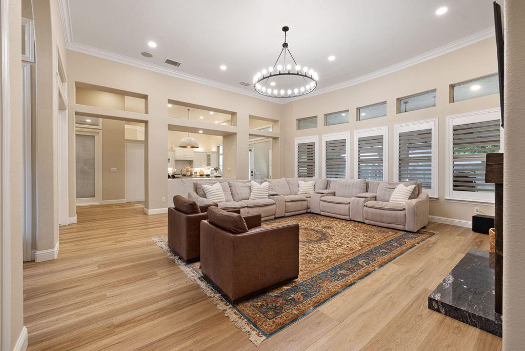 Image 17 of property listing at 201 N Preston Street, Visalia, CA 93291