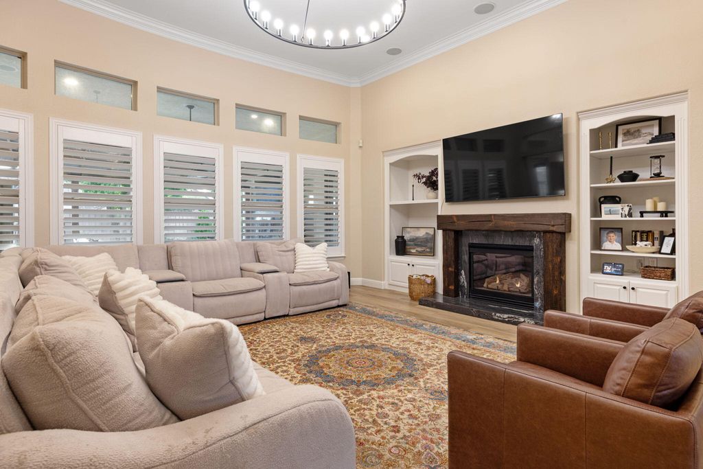 Image 18 of property listing at 201 N Preston Street, Visalia, CA 93291