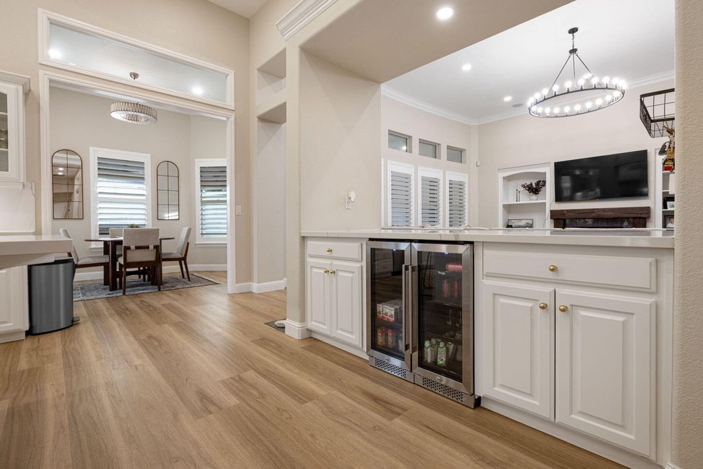 Image 21 of property listing at 201 N Preston Street, Visalia, CA 93291