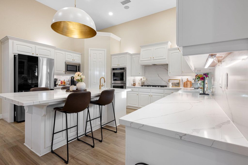 Image 24 of property listing at 201 N Preston Street, Visalia, CA 93291