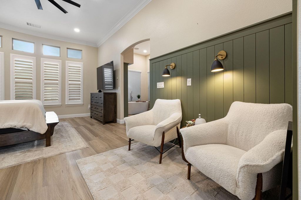 Image 39 of property listing at 201 N Preston Street, Visalia, CA 93291