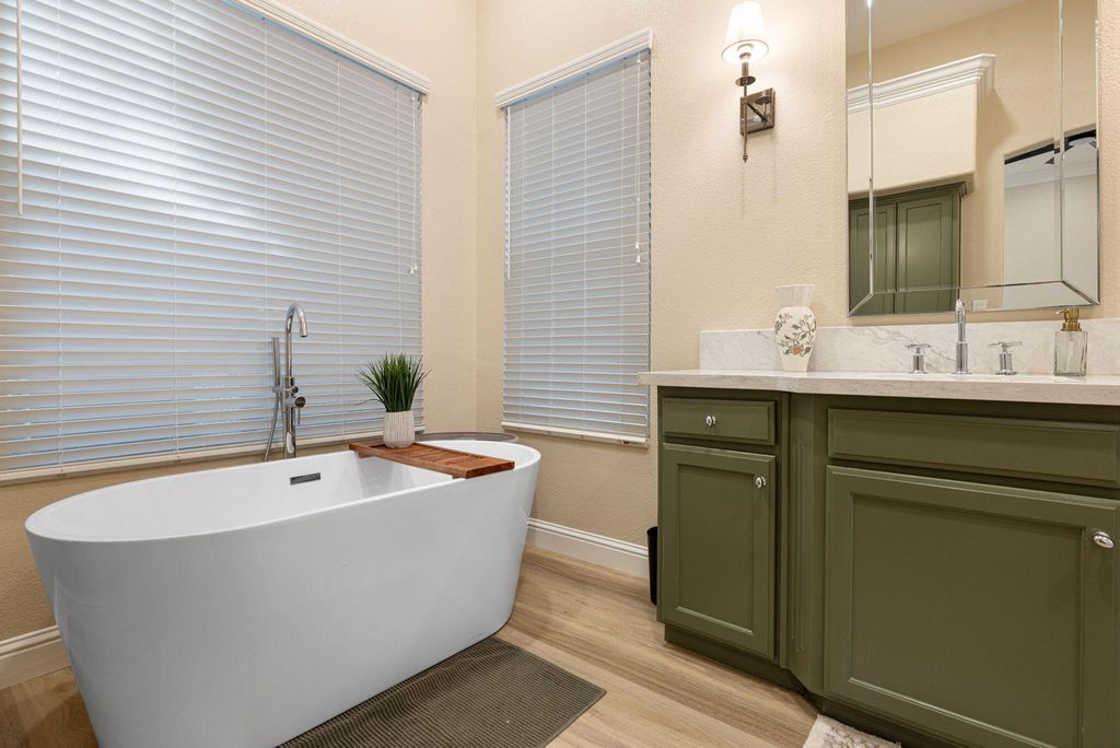 Image 42 of property listing at 201 N Preston Street, Visalia, CA 93291