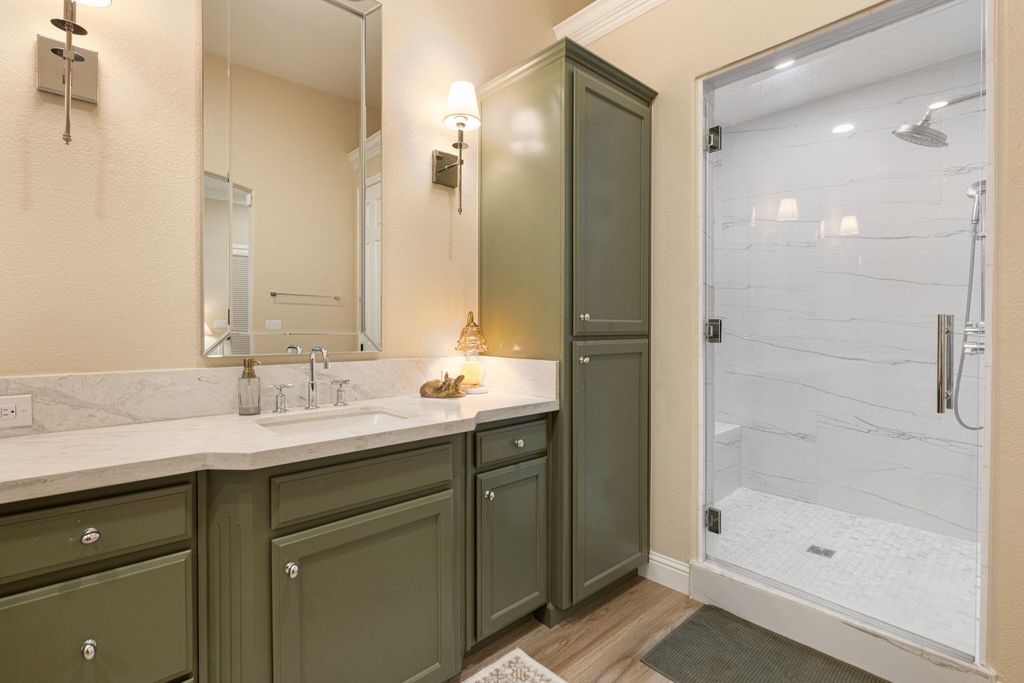 Image 43 of property listing at 201 N Preston Street, Visalia, CA 93291