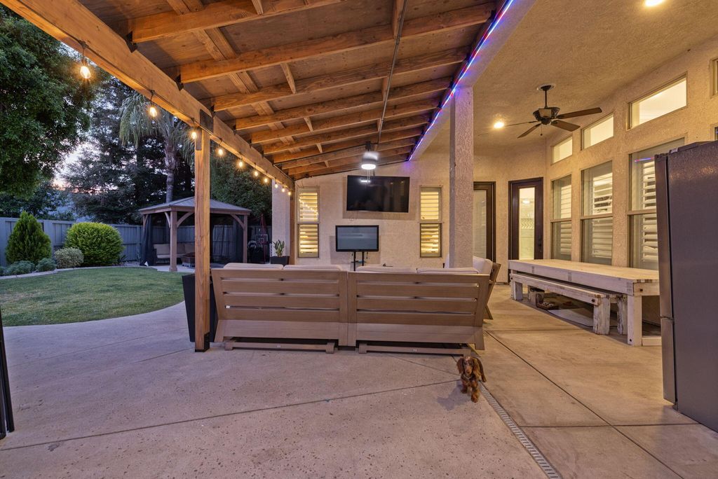 Image 48 of property listing at 201 N Preston Street, Visalia, CA 93291