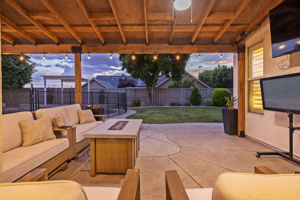 Image 49 of property listing at 201 N Preston Street, Visalia, CA 93291