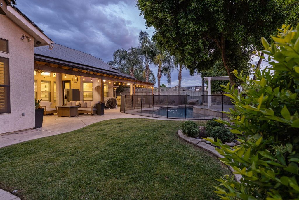 Image 54 of property listing at 201 N Preston Street, Visalia, CA 93291