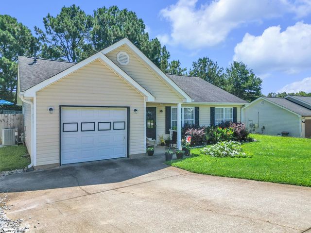 2004 Small Meadows Court, Fountain Inn, SC 29644