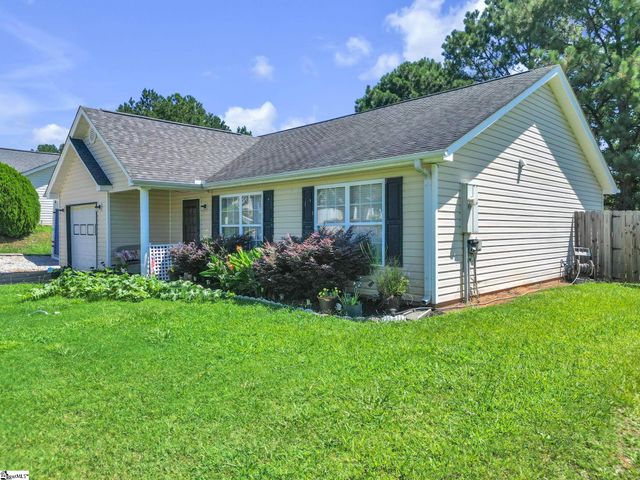 2004 Small Meadows Court, Fountain Inn, SC 29644