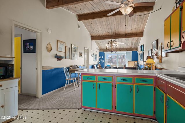 104 Robin Avenue, Atlantic Beach, NC 28512