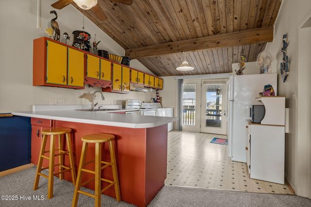 104 Robin Avenue, Atlantic Beach, NC 28512