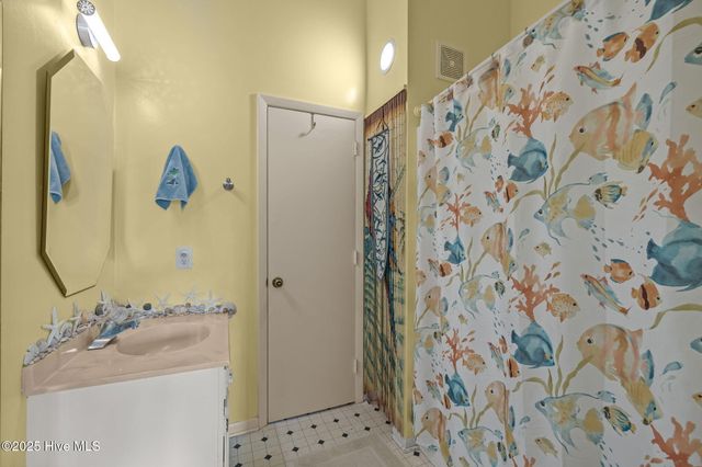 104 Robin Avenue, Atlantic Beach, NC 28512