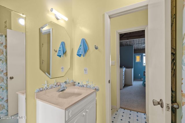 104 Robin Avenue, Atlantic Beach, NC 28512