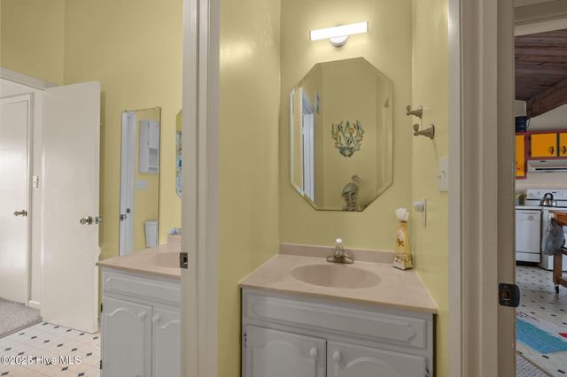 104 Robin Avenue, Atlantic Beach, NC 28512