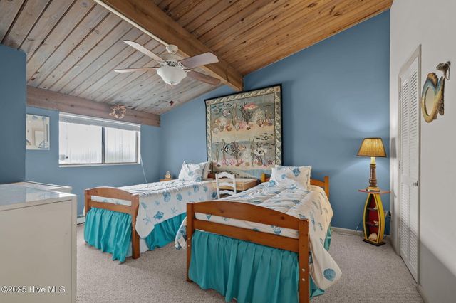 104 Robin Avenue, Atlantic Beach, NC 28512