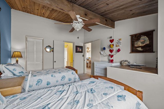 104 Robin Avenue, Atlantic Beach, NC 28512