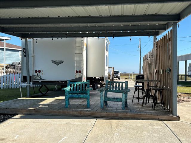 151 Neptune, Sargent, TX 77414