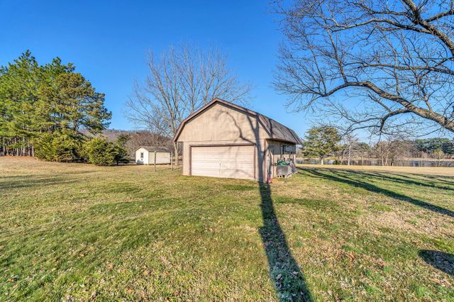 1020 Bunker Hill Dr, Arrington, TN 37014