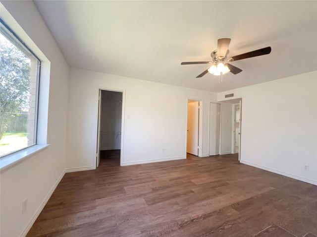 2623 Crestmoor Court, Arlington, TX 76016