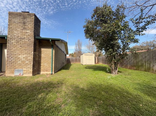 2623 Crestmoor Court, Arlington, TX 76016