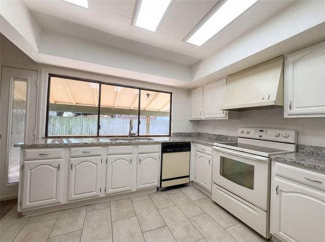 2623 Crestmoor Court, Arlington, TX 76016