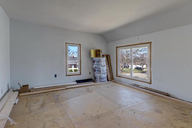 241 S JAMES STREET, Kimberly, WI 54136