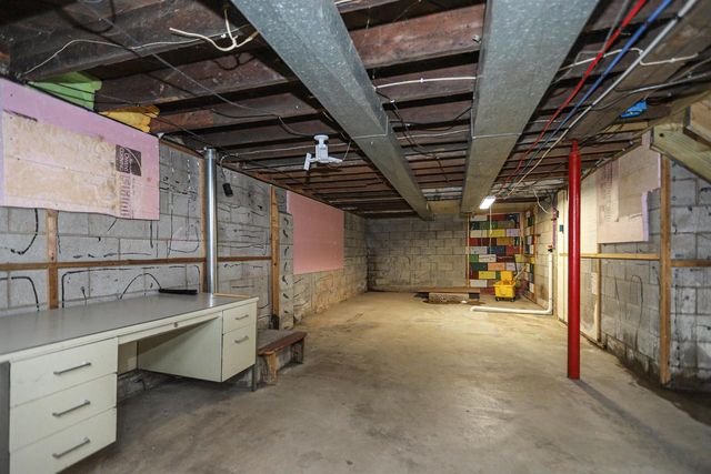 241 S JAMES STREET, Kimberly, WI 54136